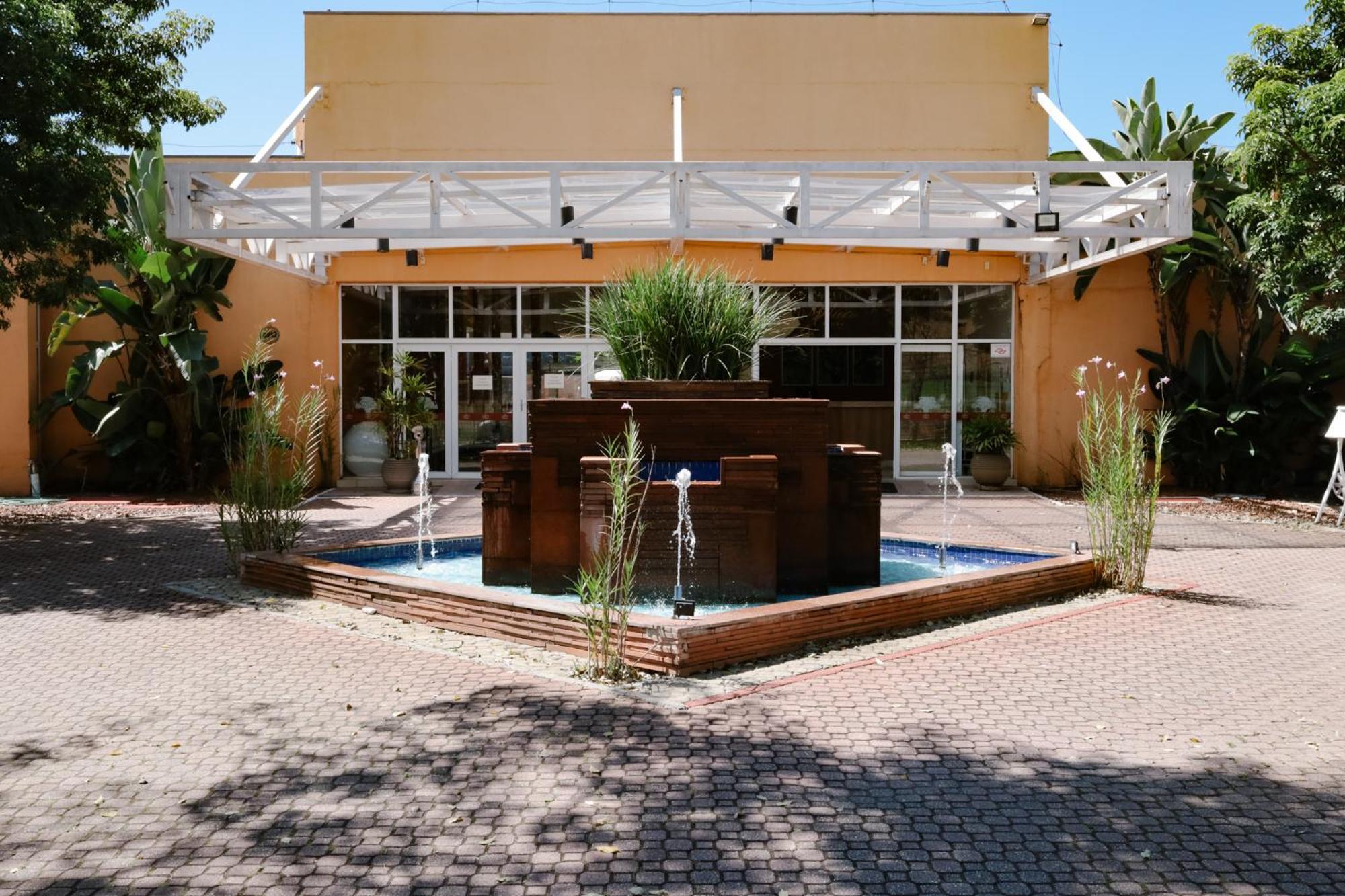 فندق Taubatéفي  Carlton Plaza Baoba المظهر الخارجي الصورة